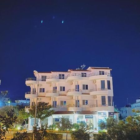 Hotel Mariksel クサミル エクステリア 写真