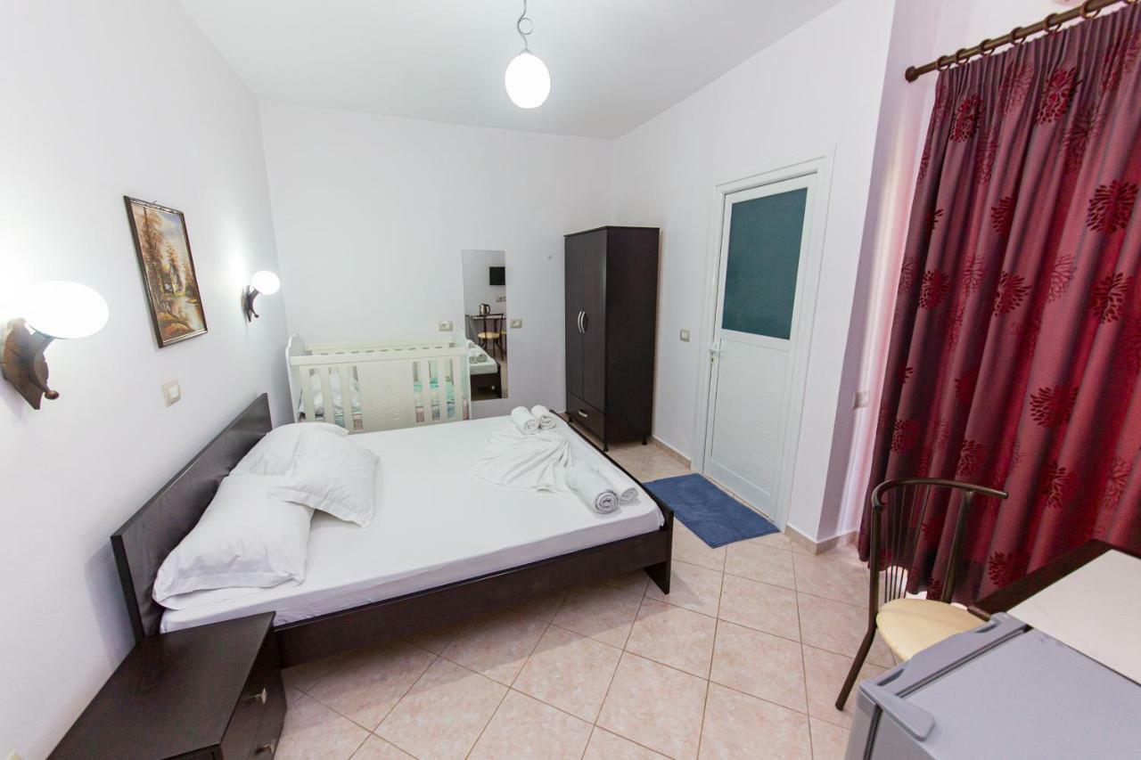 Hotel Mariksel クサミル エクステリア 写真
